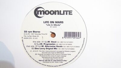 Life On Mars - Life In Minds
